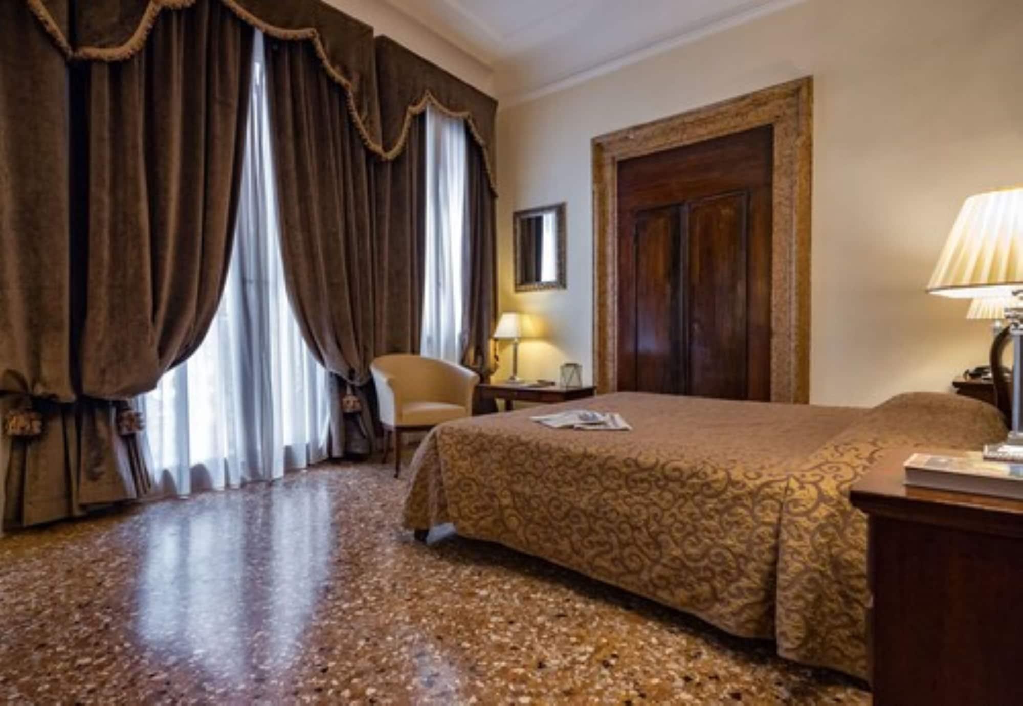 Hotel Dell'opera 3*