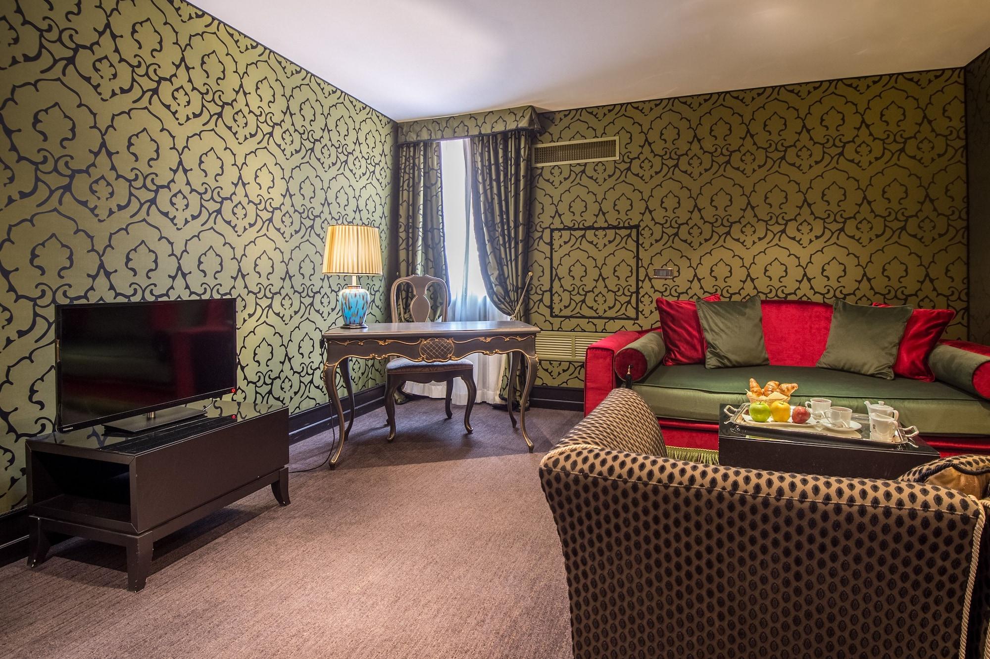 Aqua Palace Hotel 4*