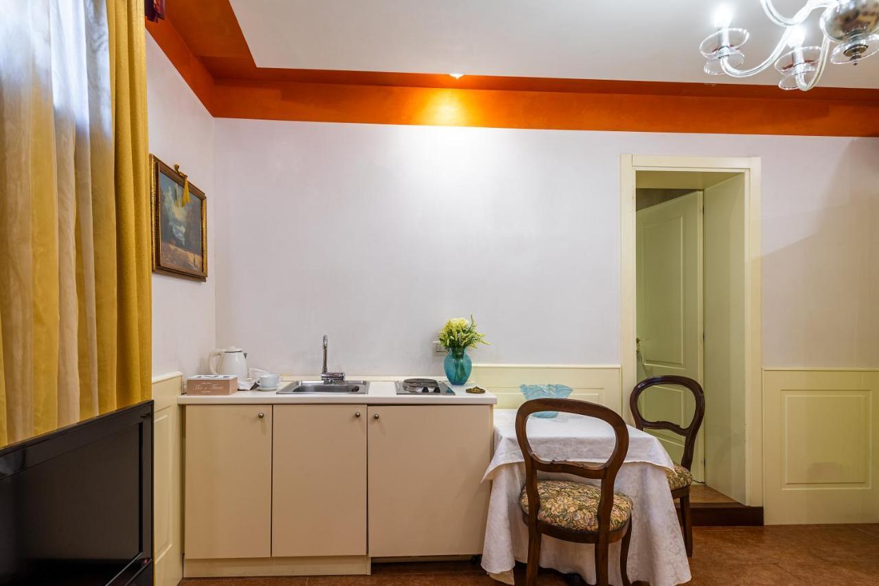 Corte Gotica Apartment *