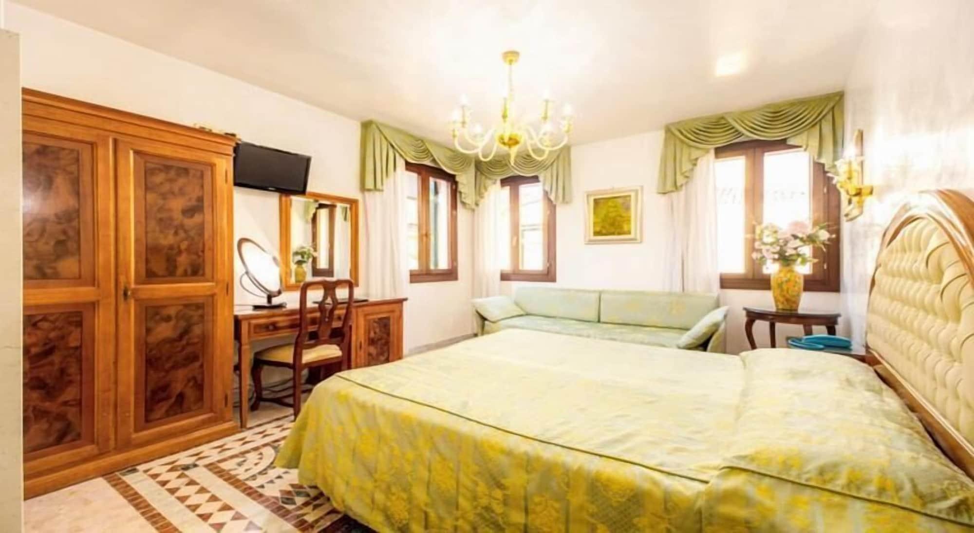 Antica Casa Carettoni 3* Venise