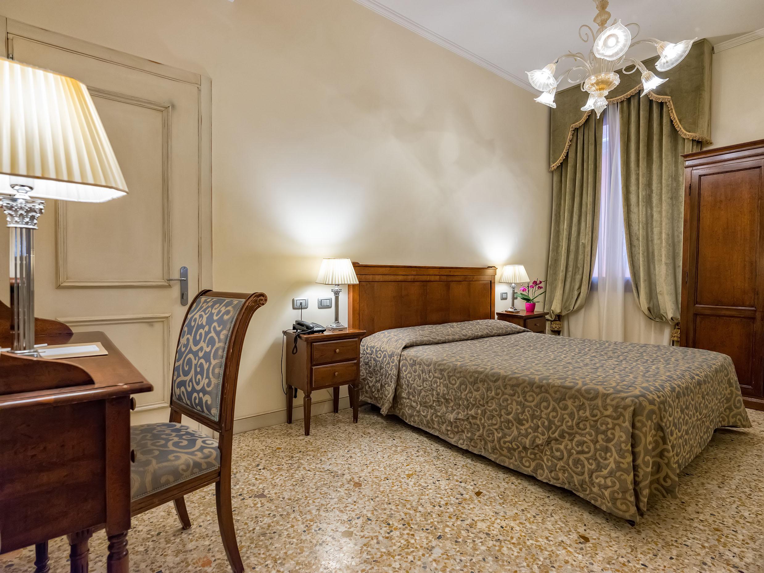 Dell'opera Hotel