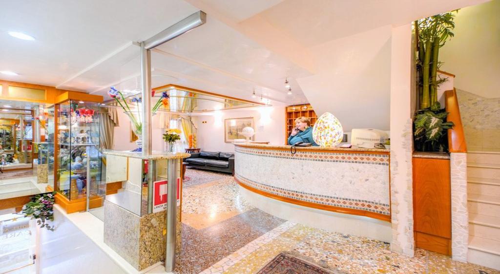 Antica Casa Carettoni 3* Venise