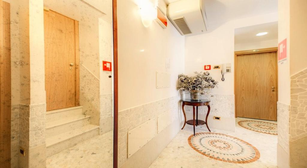 Antica Casa Carettoni Hotel