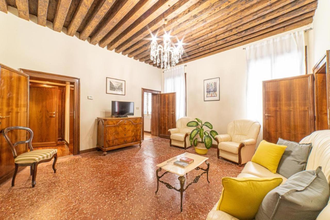 1 Ramo Grimani Apartment