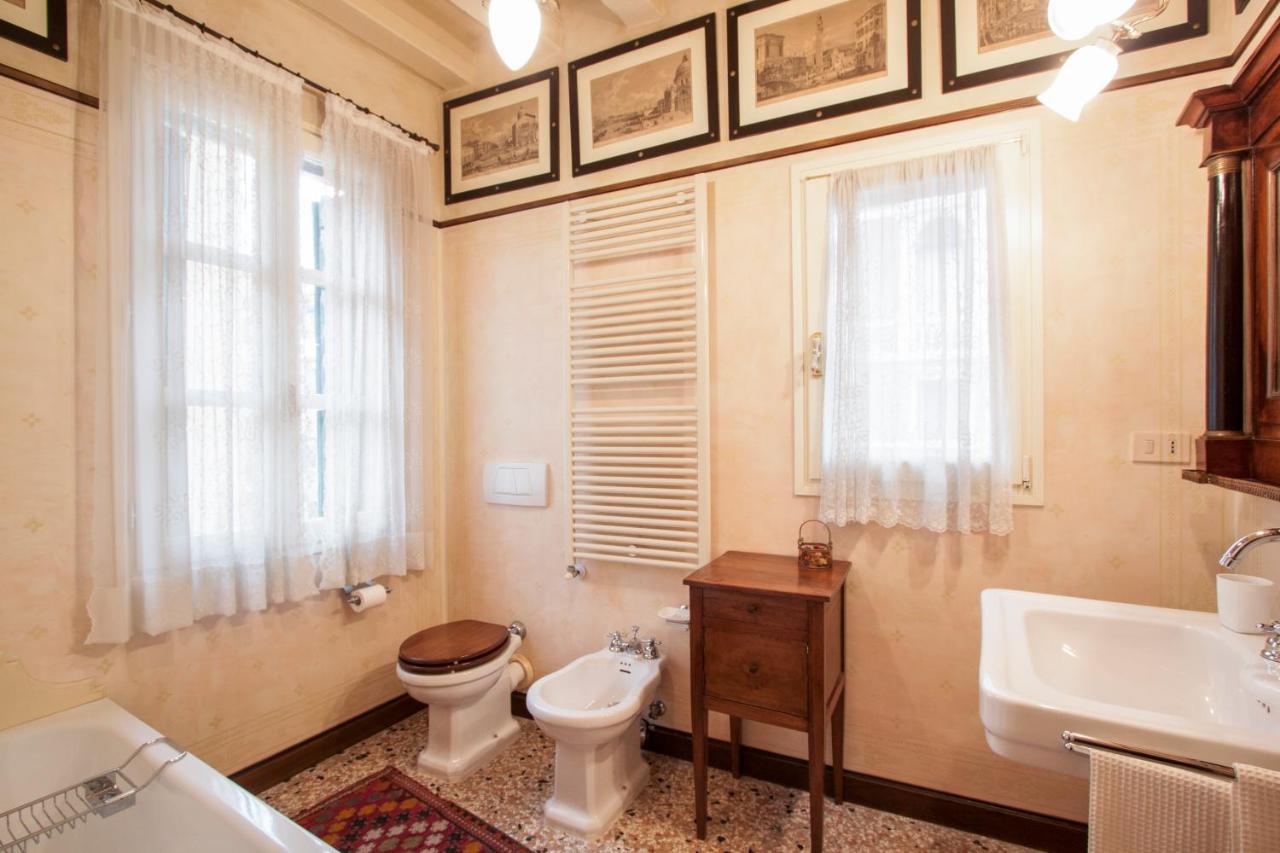 Explore From A Sophisticated Hideaway In San Polo Appartamento