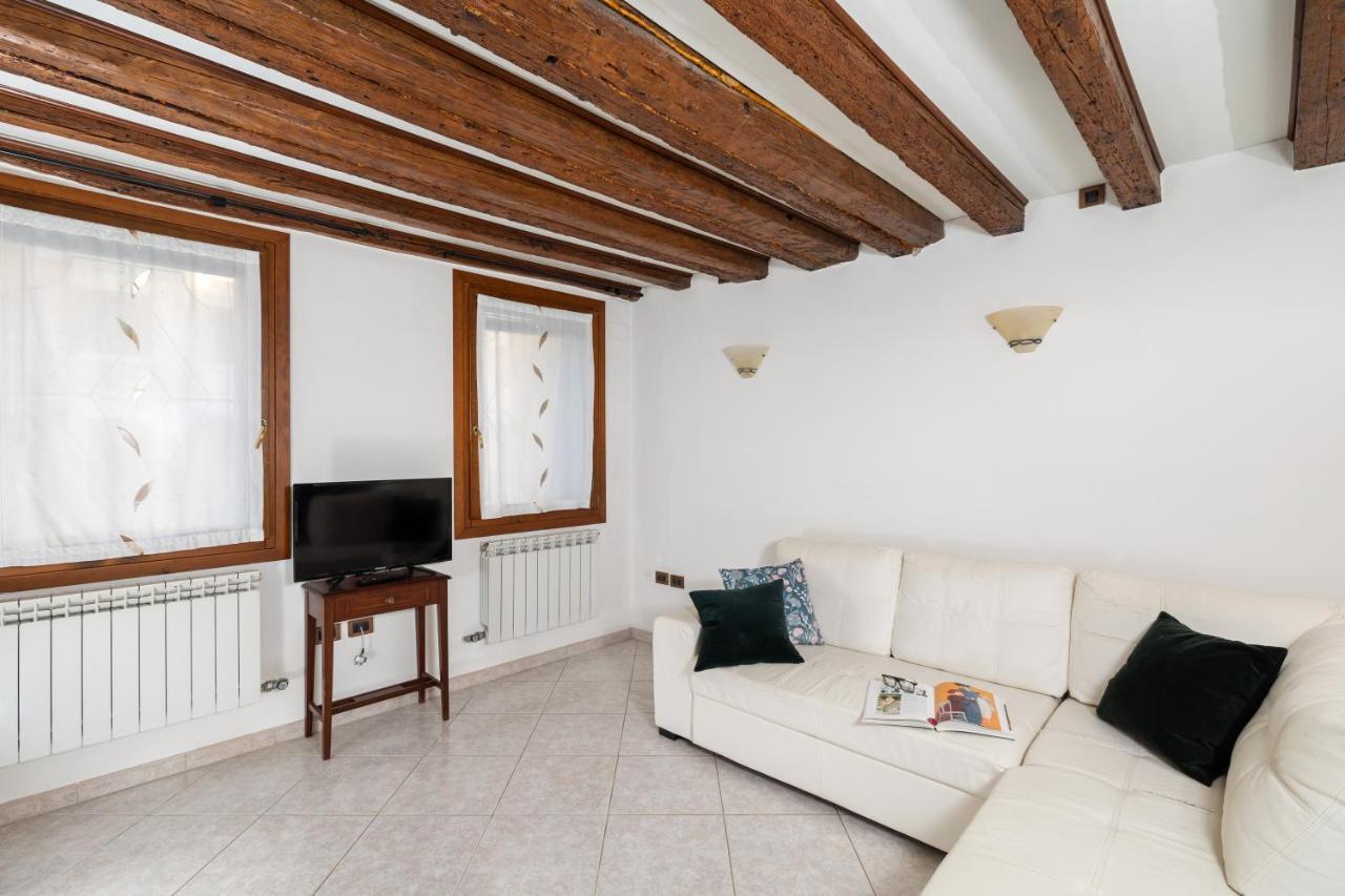 Apartment Ca Giardini In Biennale By Bricola Venedig