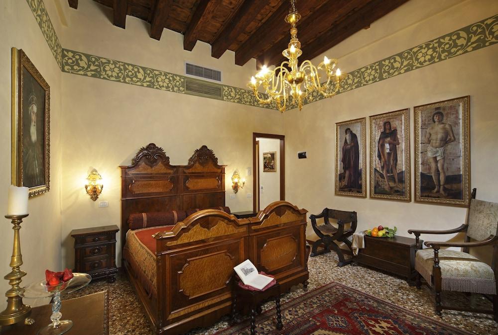 Palazzo Priuli Hotel