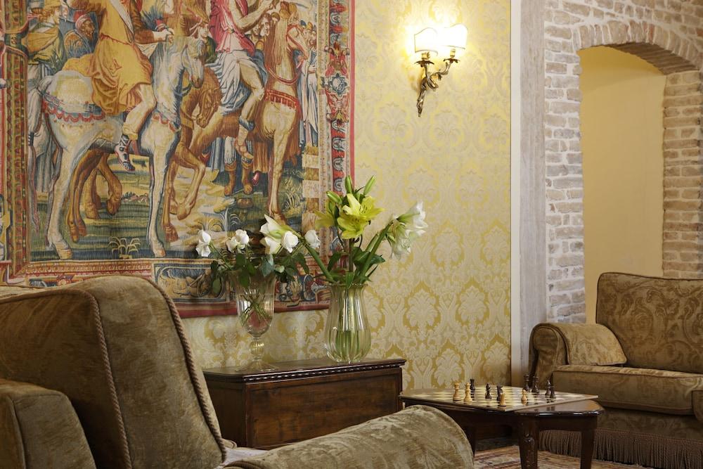 Palazzo Priuli Hotel