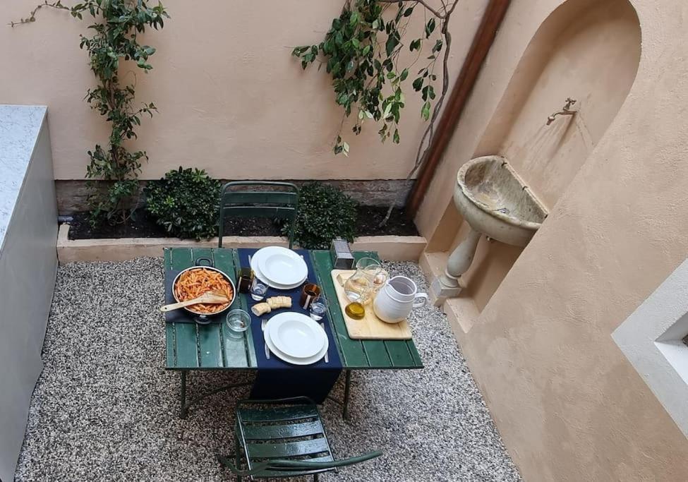 Residenza Vittoria - With Patio Appartement Venetië