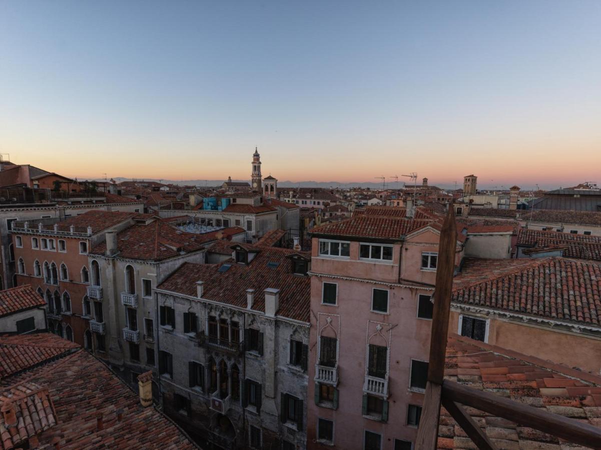 Lalux Venise