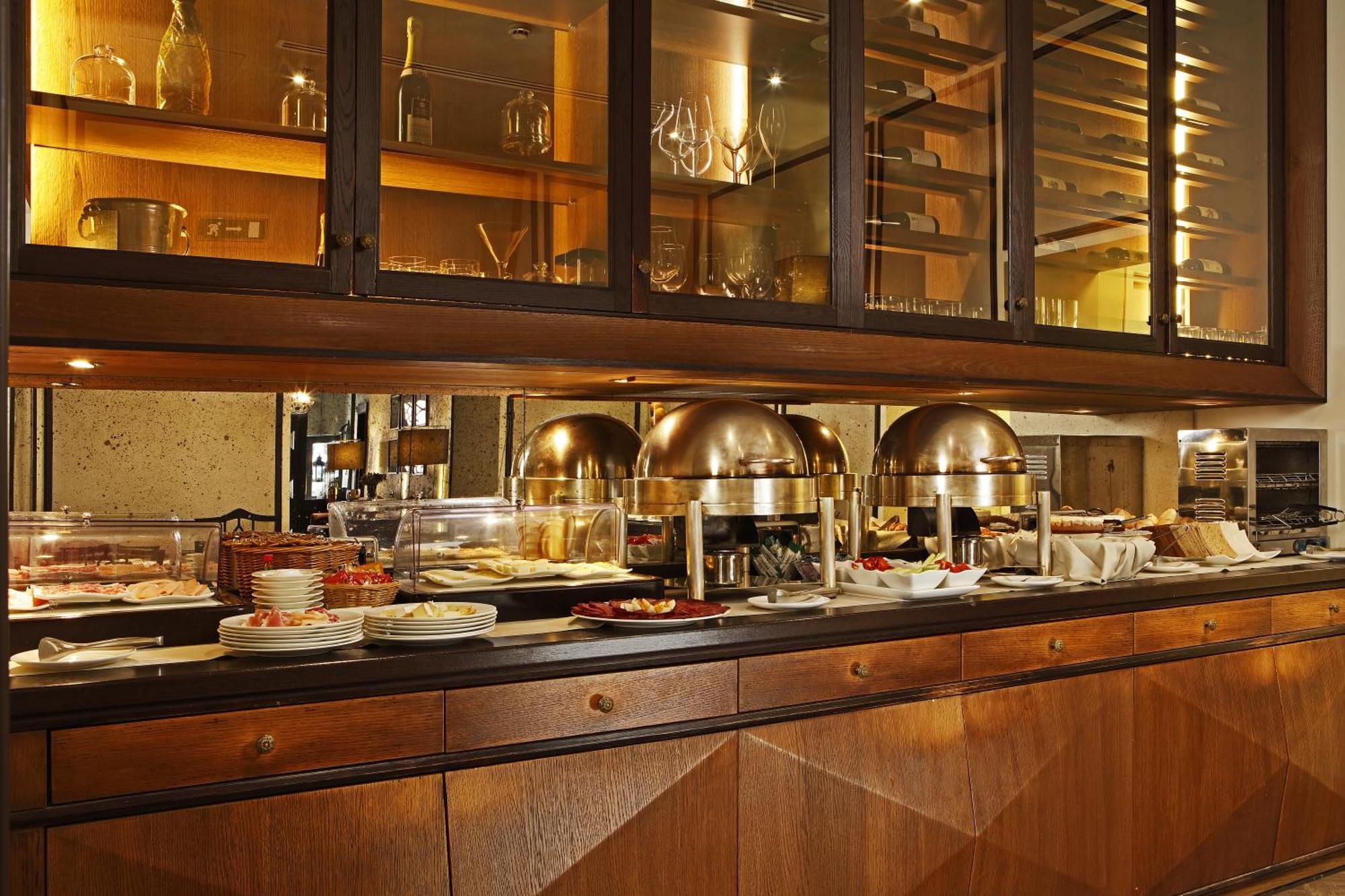 Hotel Aqua Palace 4*
