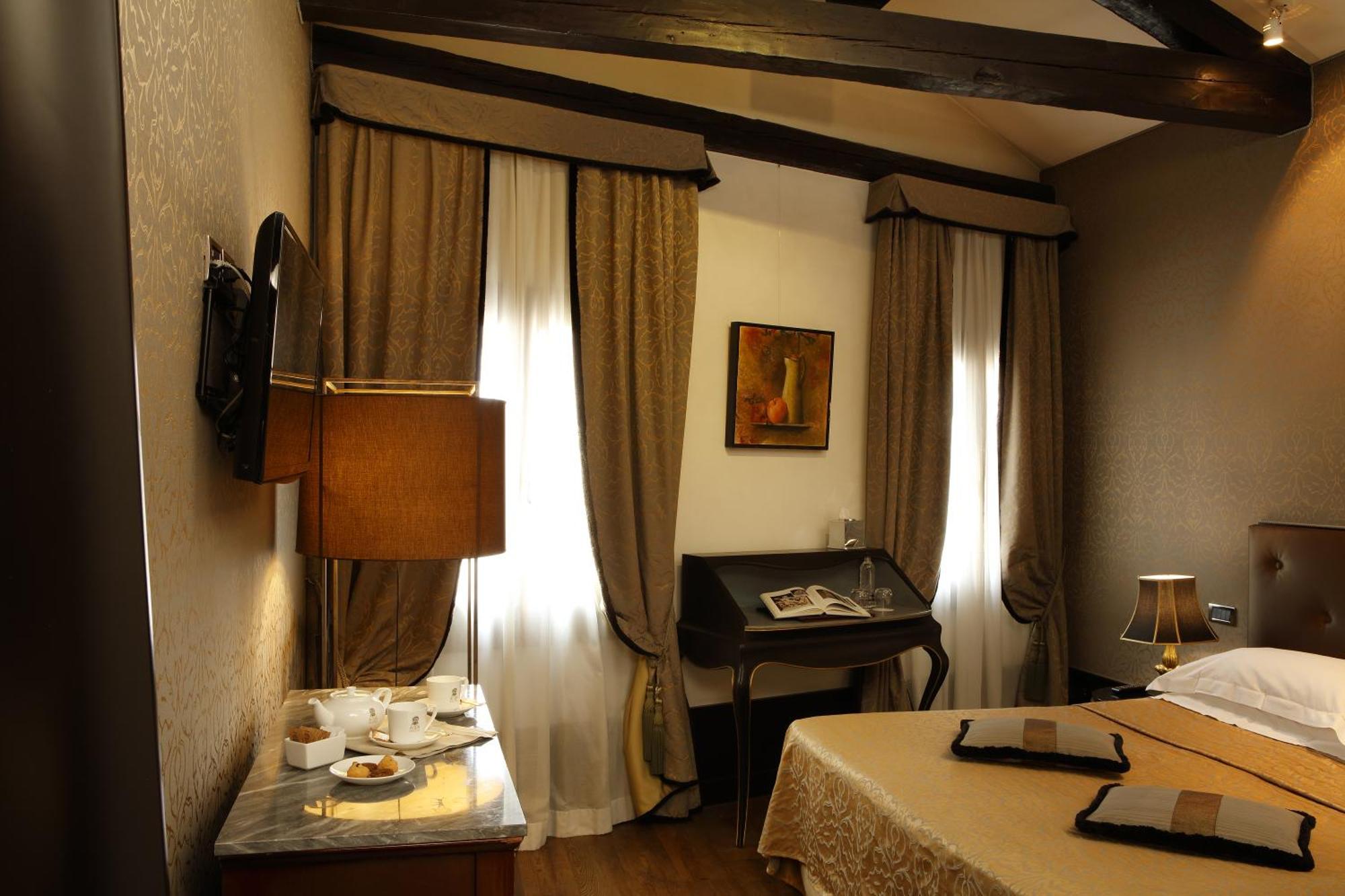 Hotel Aqua Palace 4*
