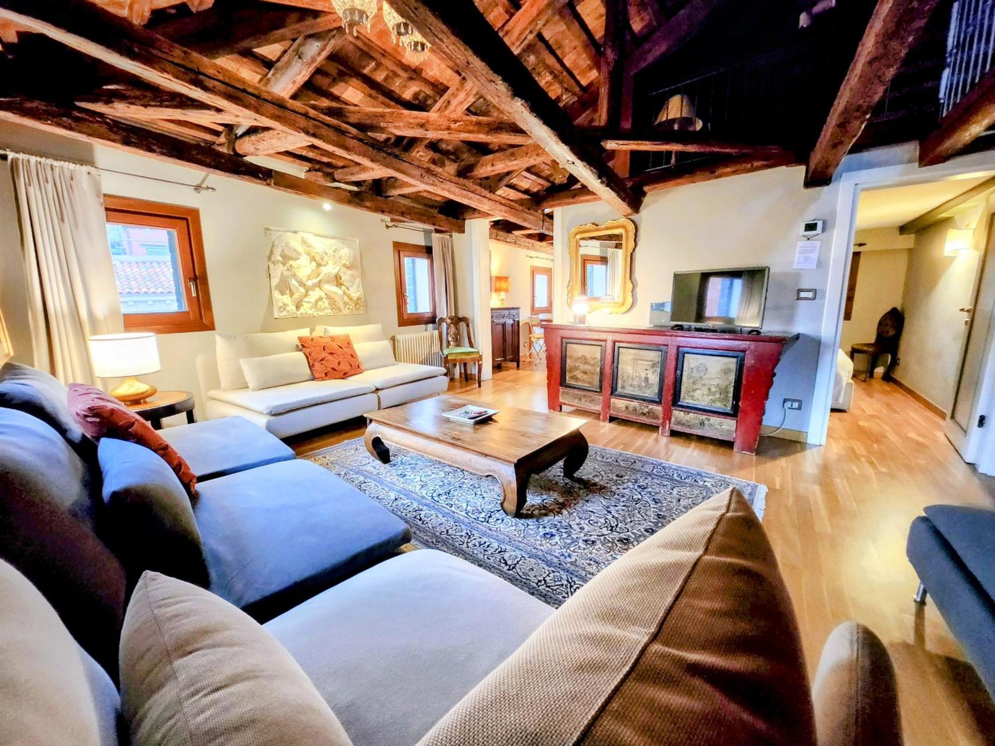 Casanova Penthouse In The Heart Of
