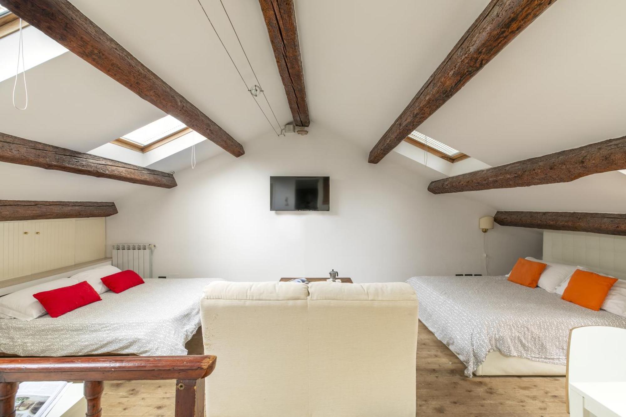Lovely Attic For 4 Person With Wifi - A/c Venezia