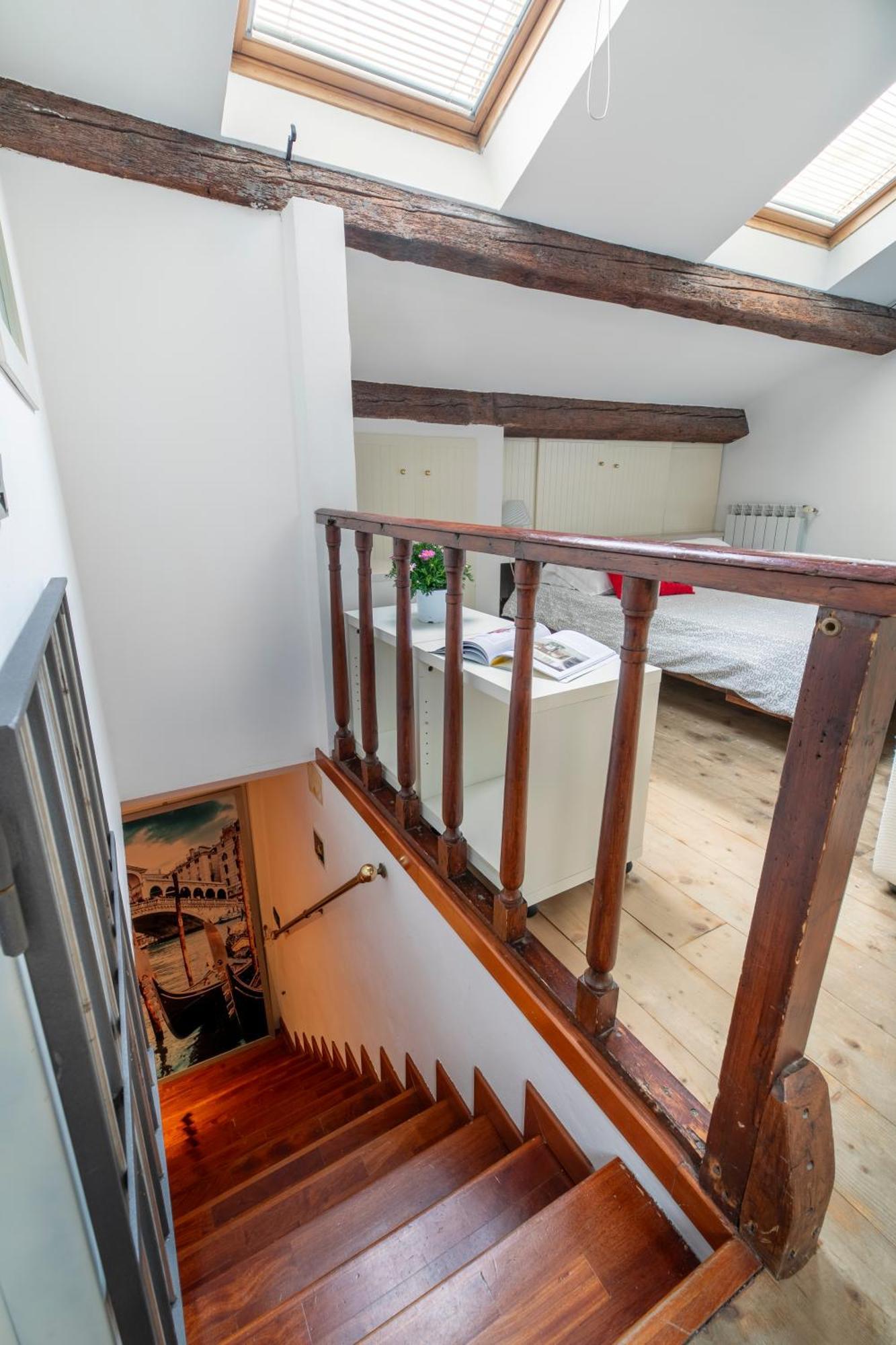 Lovely Attic For 4 Person With Wifi - A/c Appartamento *