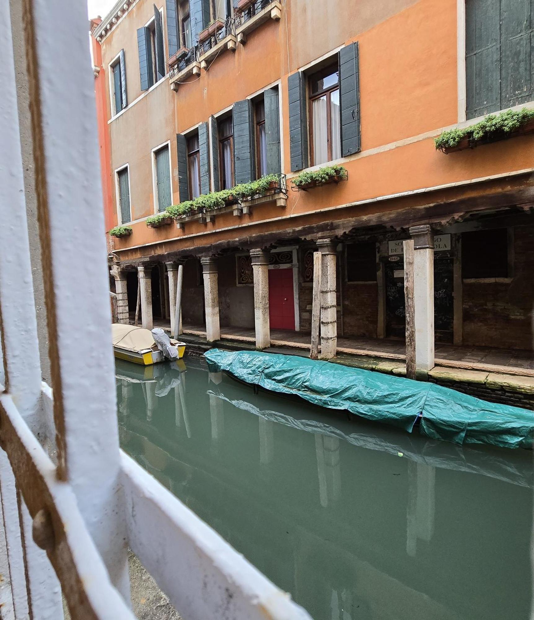 Cozy With Canal View *