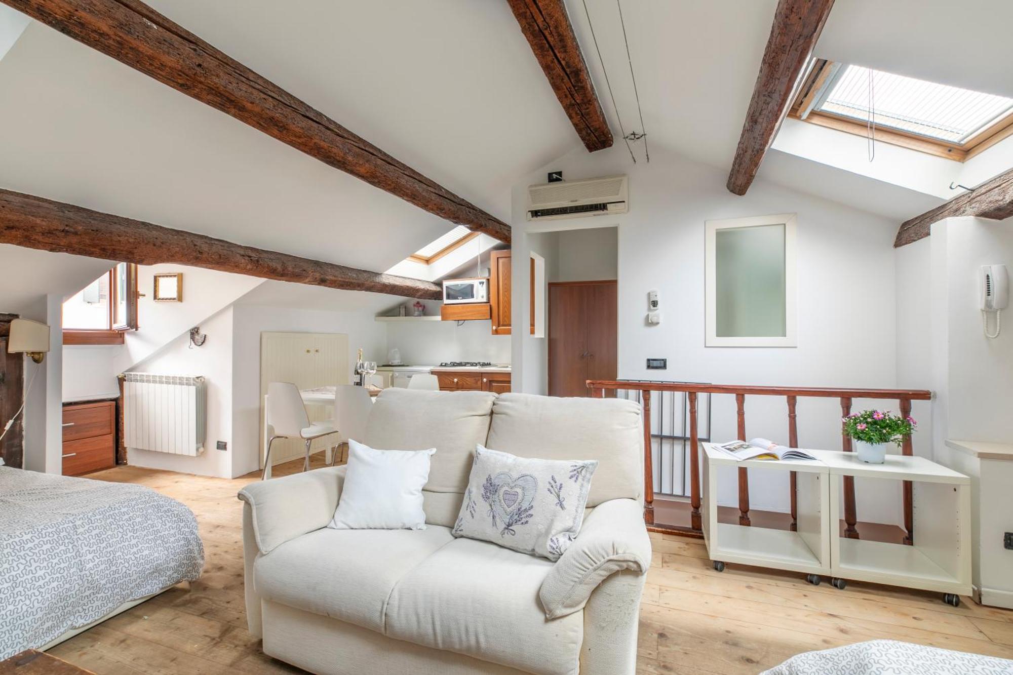 Lovely Attic For 4 Person With Wifi - A/c * Venezia
