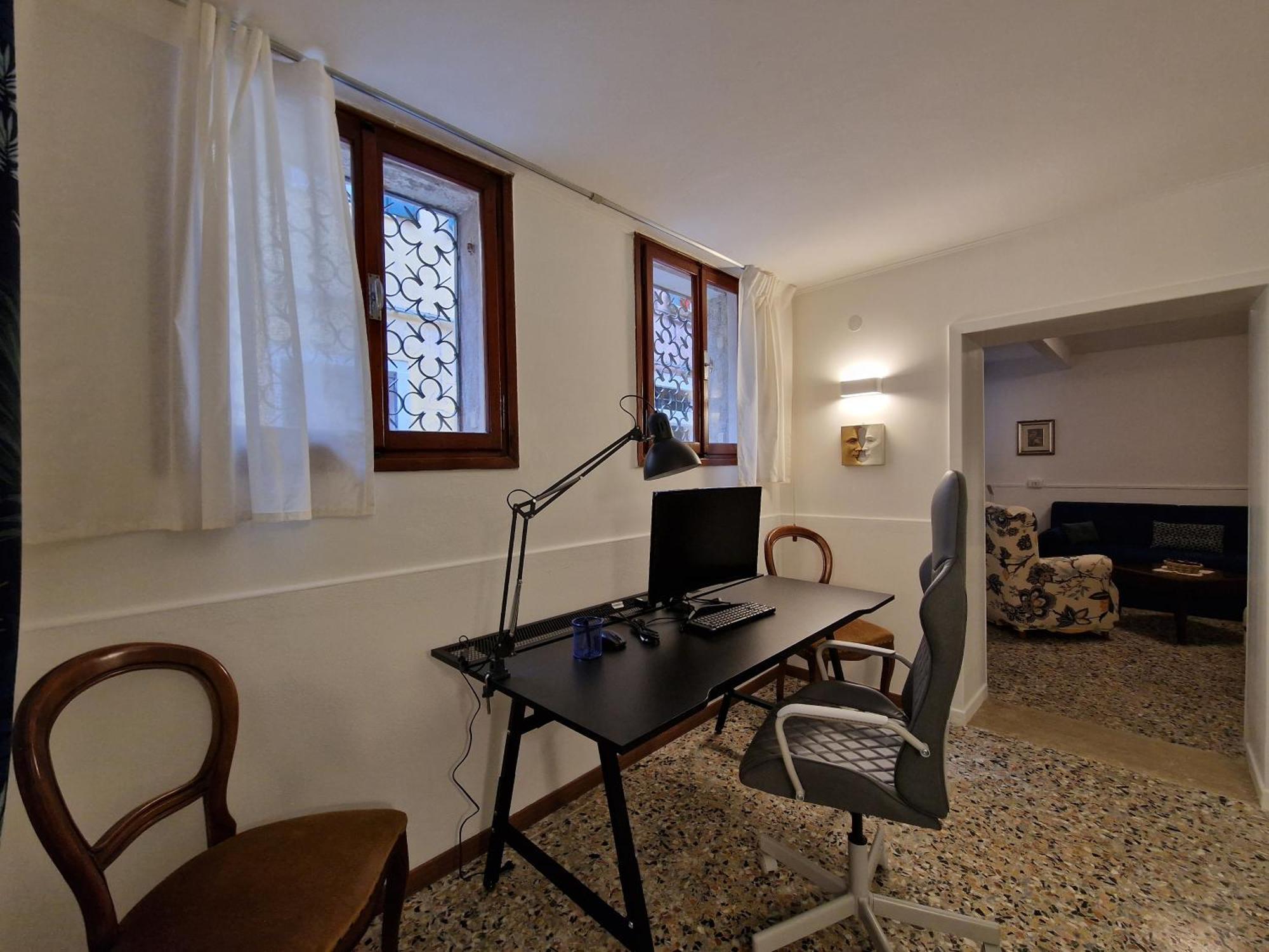Veneziacentopercento La Forcola Apartment, Next To Rialto Bridge Venetië