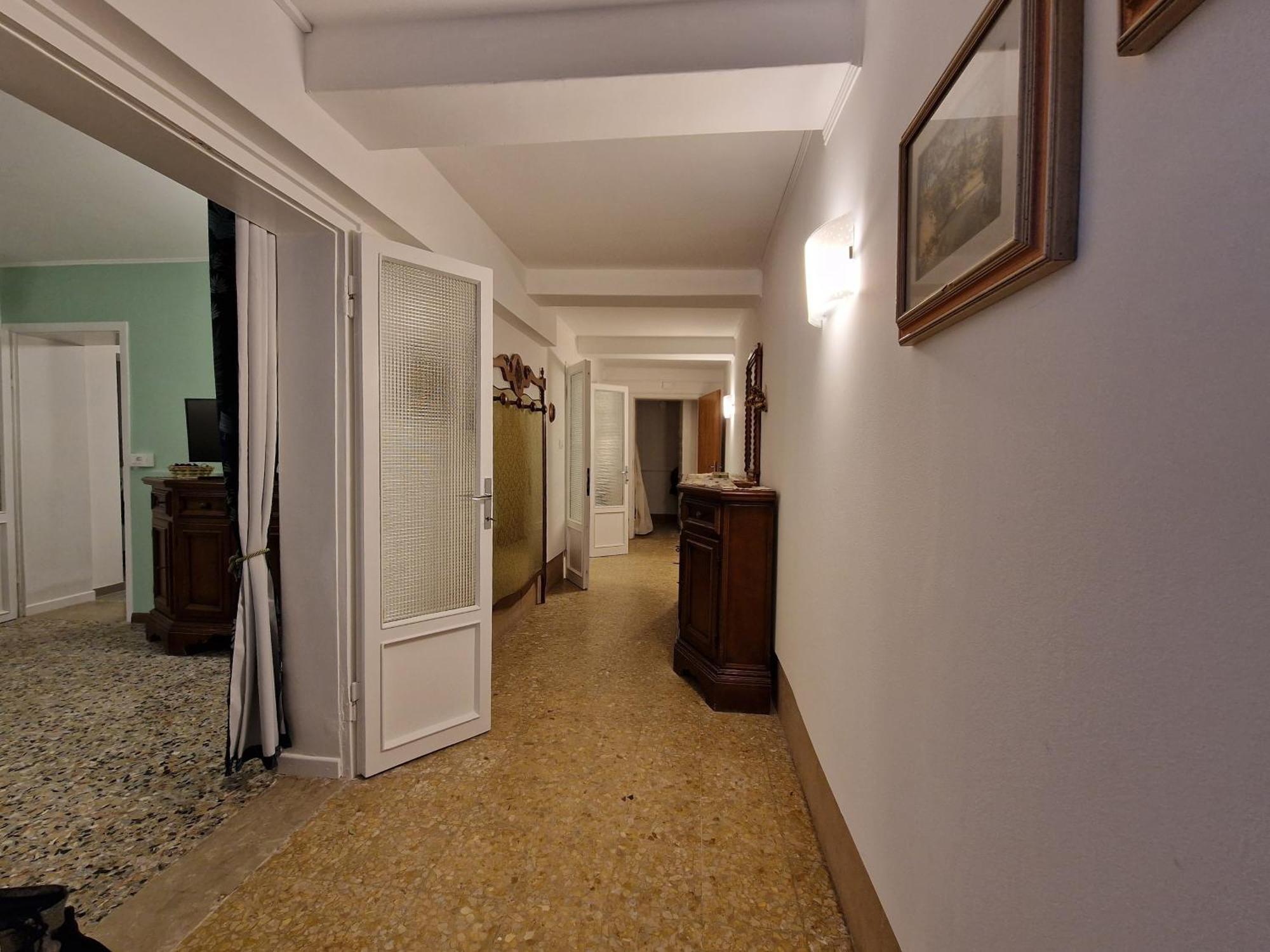 Veneziacentopercento La Forcola Apartment, Next To Rialto Bridge Venetië