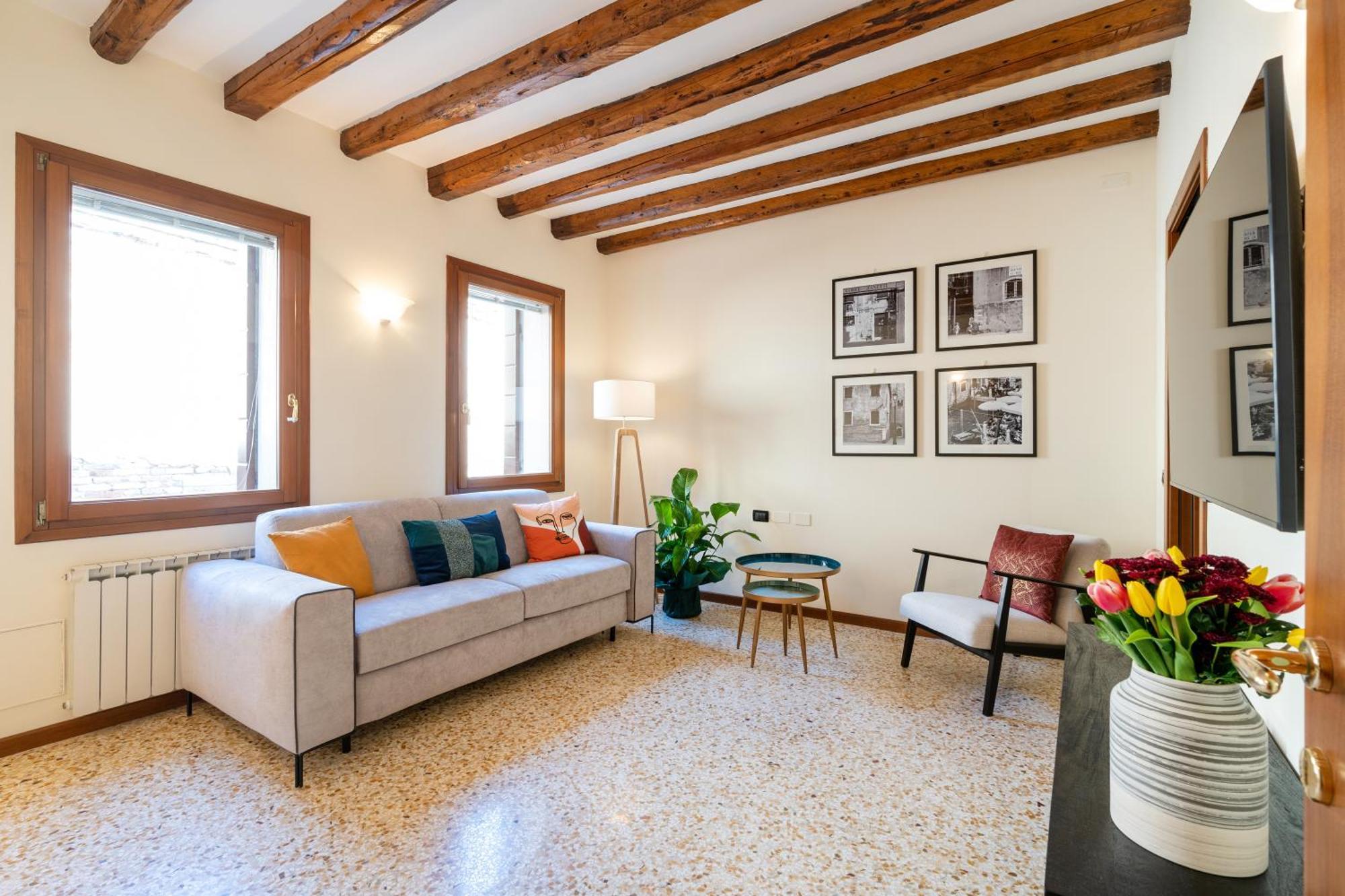 Elegante E Luminoso, Spazio Esterno Privato Apartment *