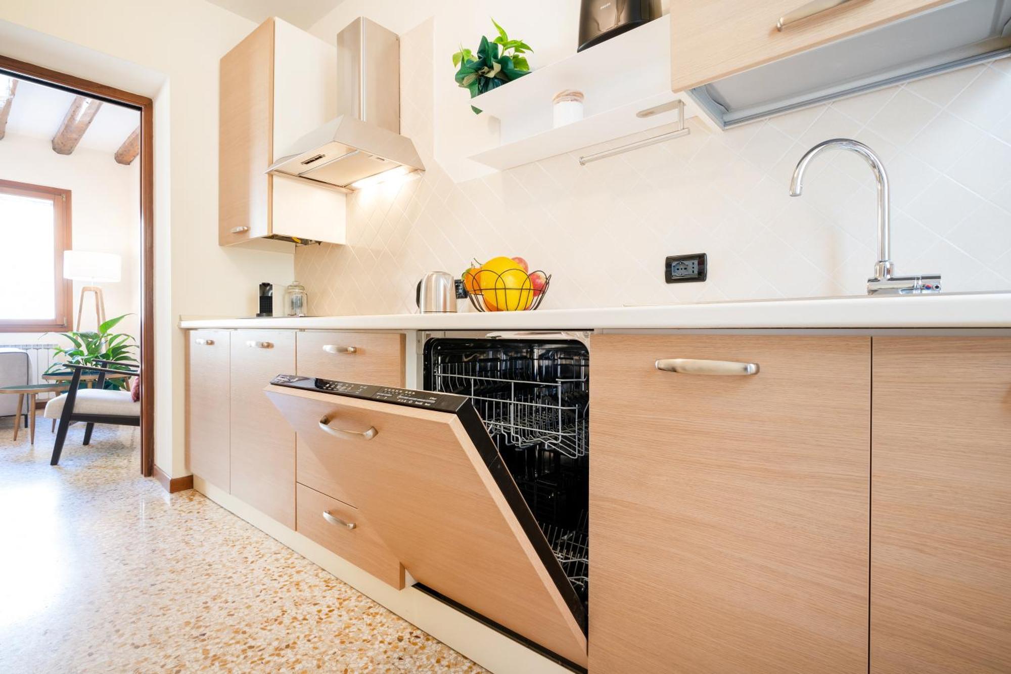 Elegante E Luminoso, Spazio Esterno Privato Apartment *