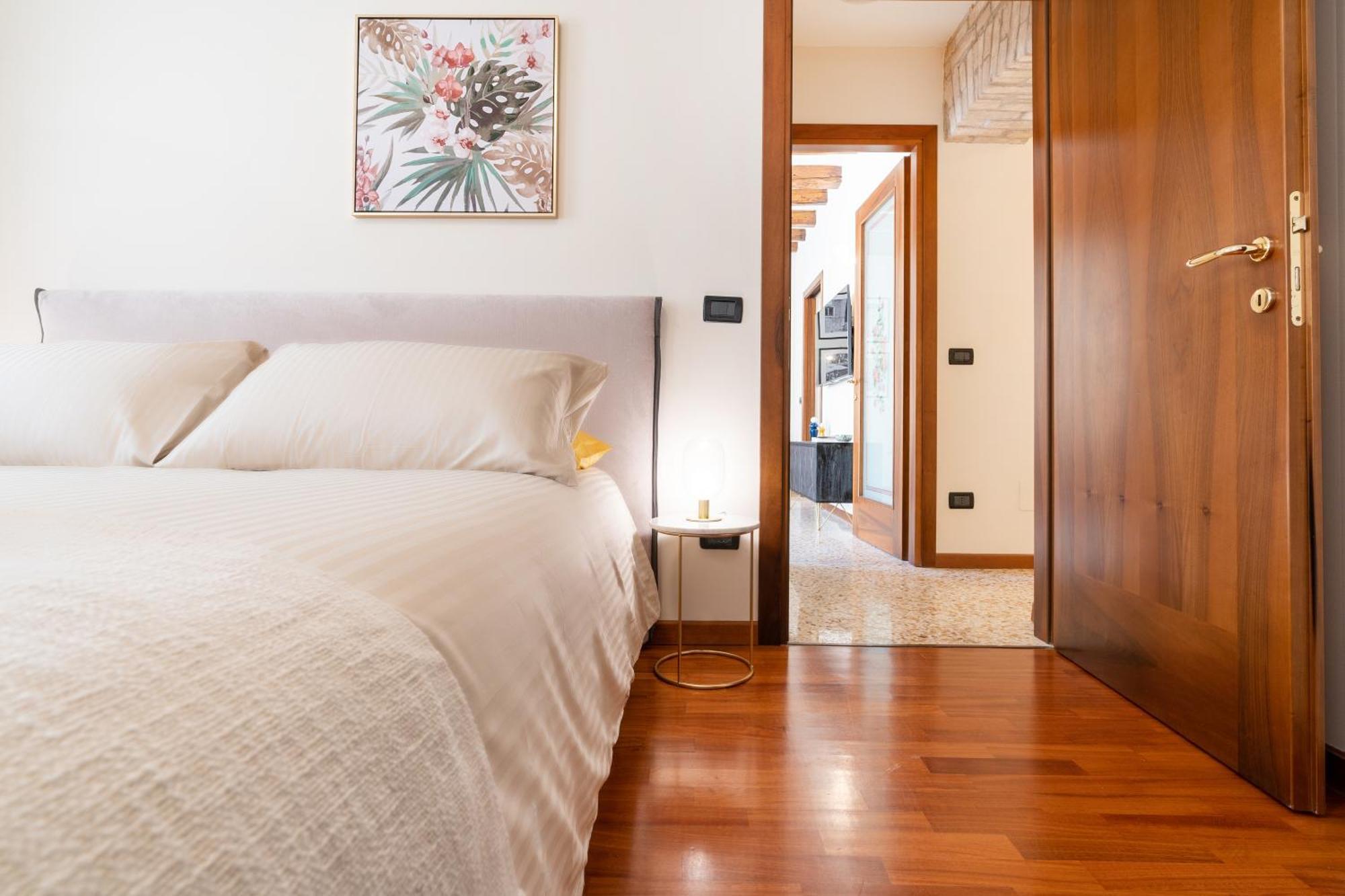 Apartment Elegante E Luminoso, Spazio Esterno Privato