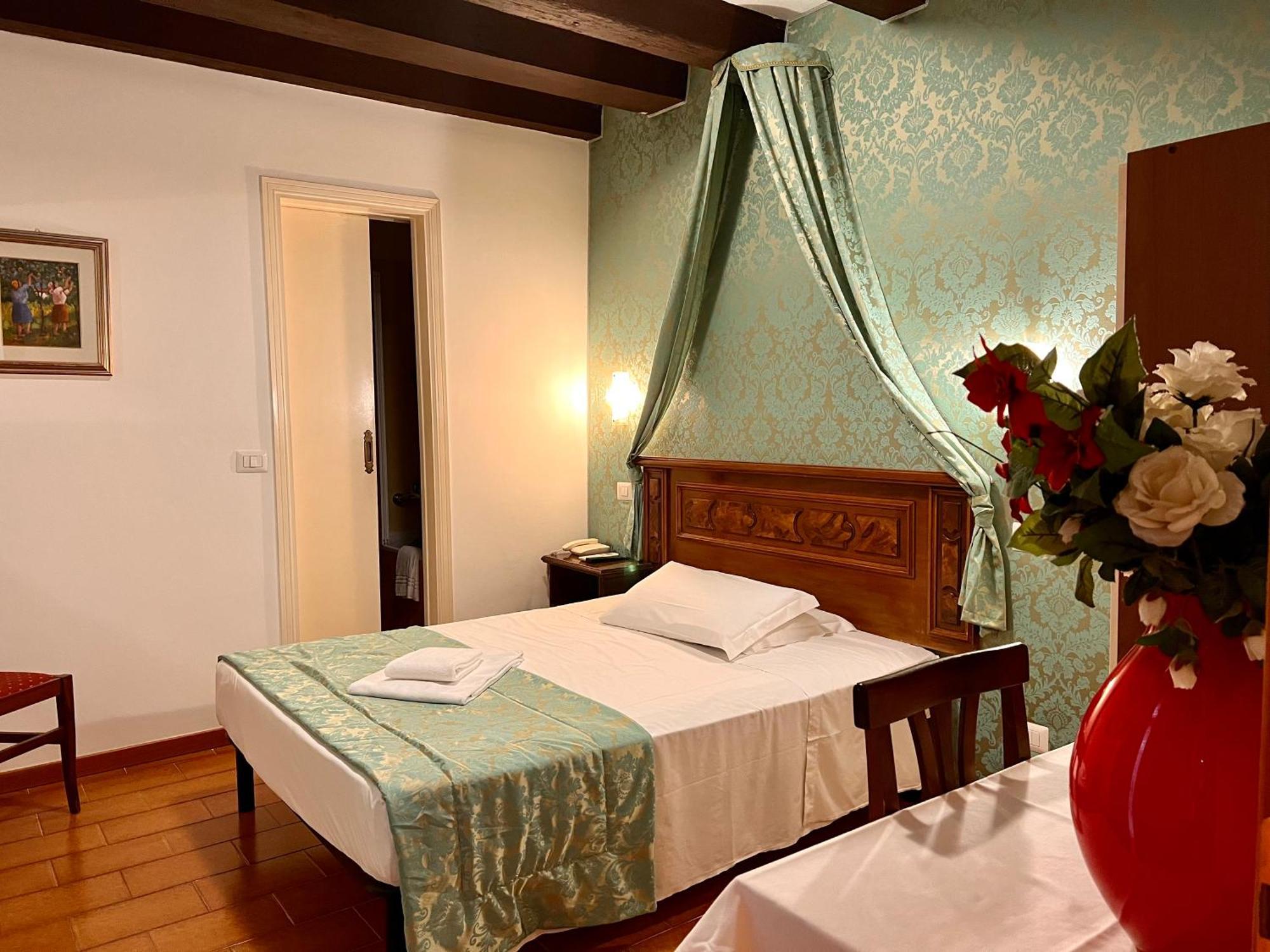 Canada Hotel Venice