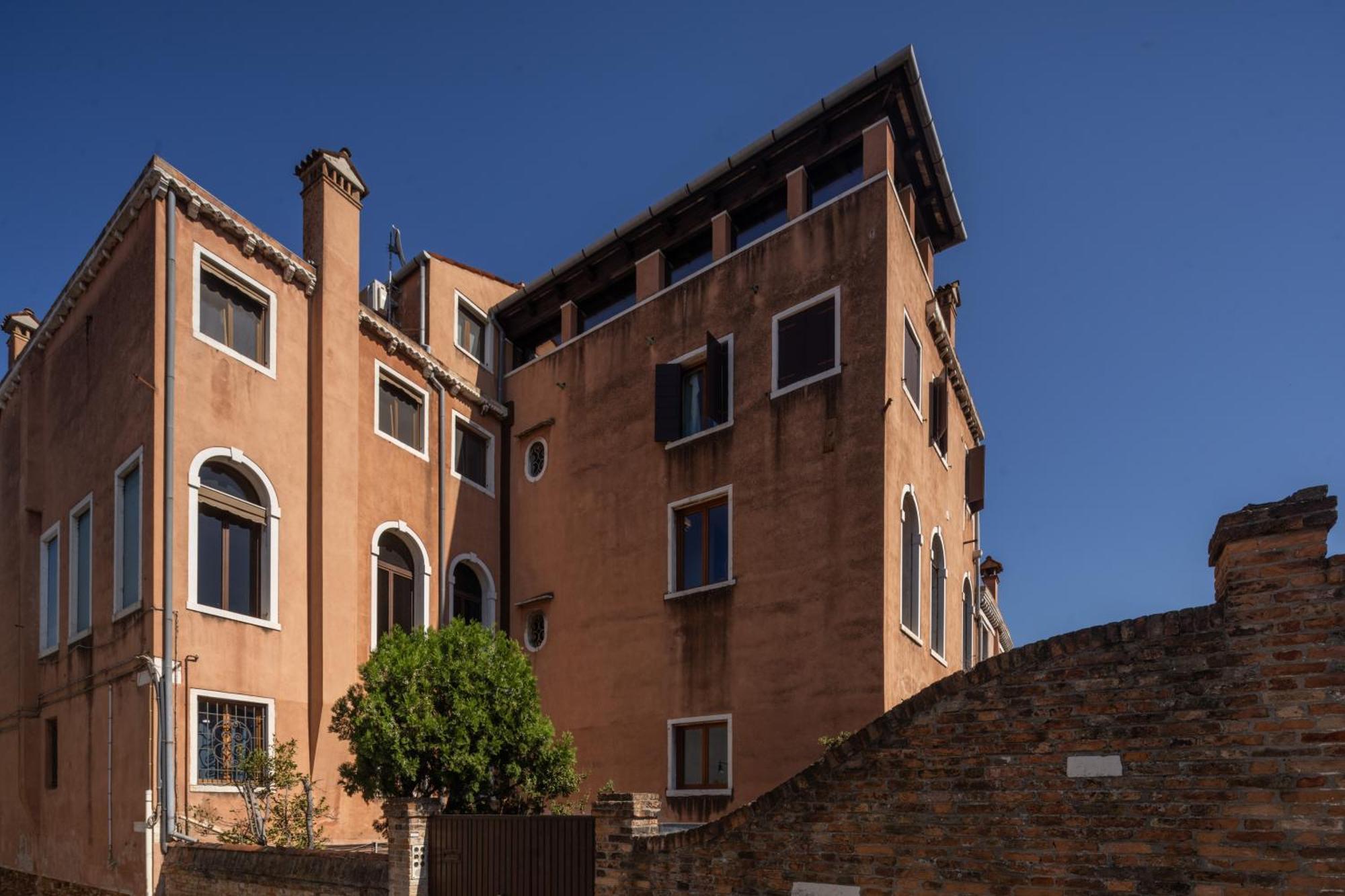 Santa Croce Design R&r *