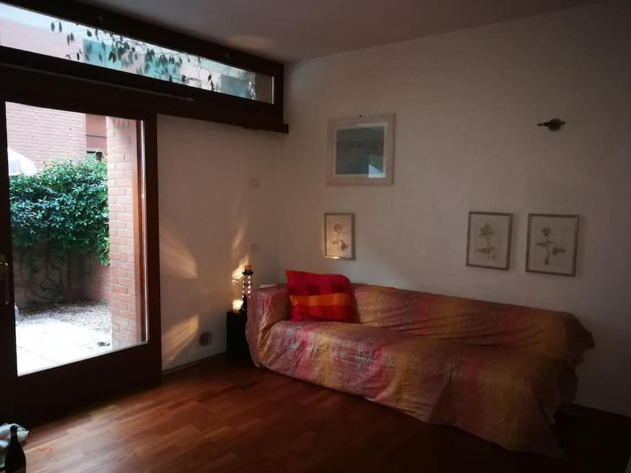 Orange Casanova - Fibre-optic Internet And Garden Apartment *