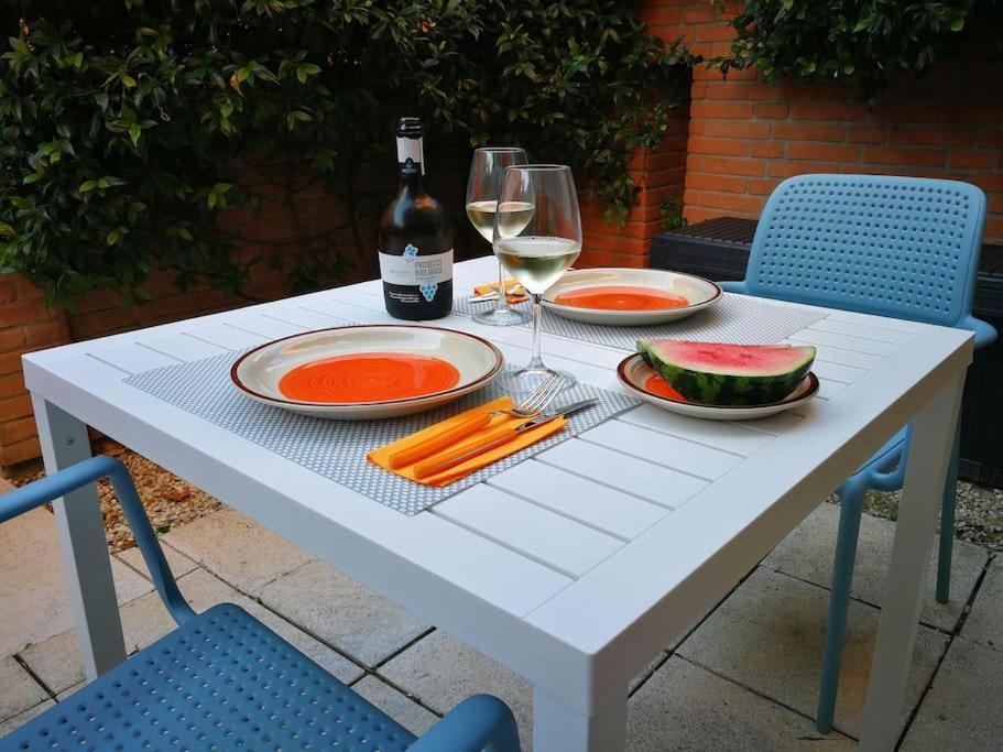 Orange Casanova - Fibre-optic Internet And Garden Apartment