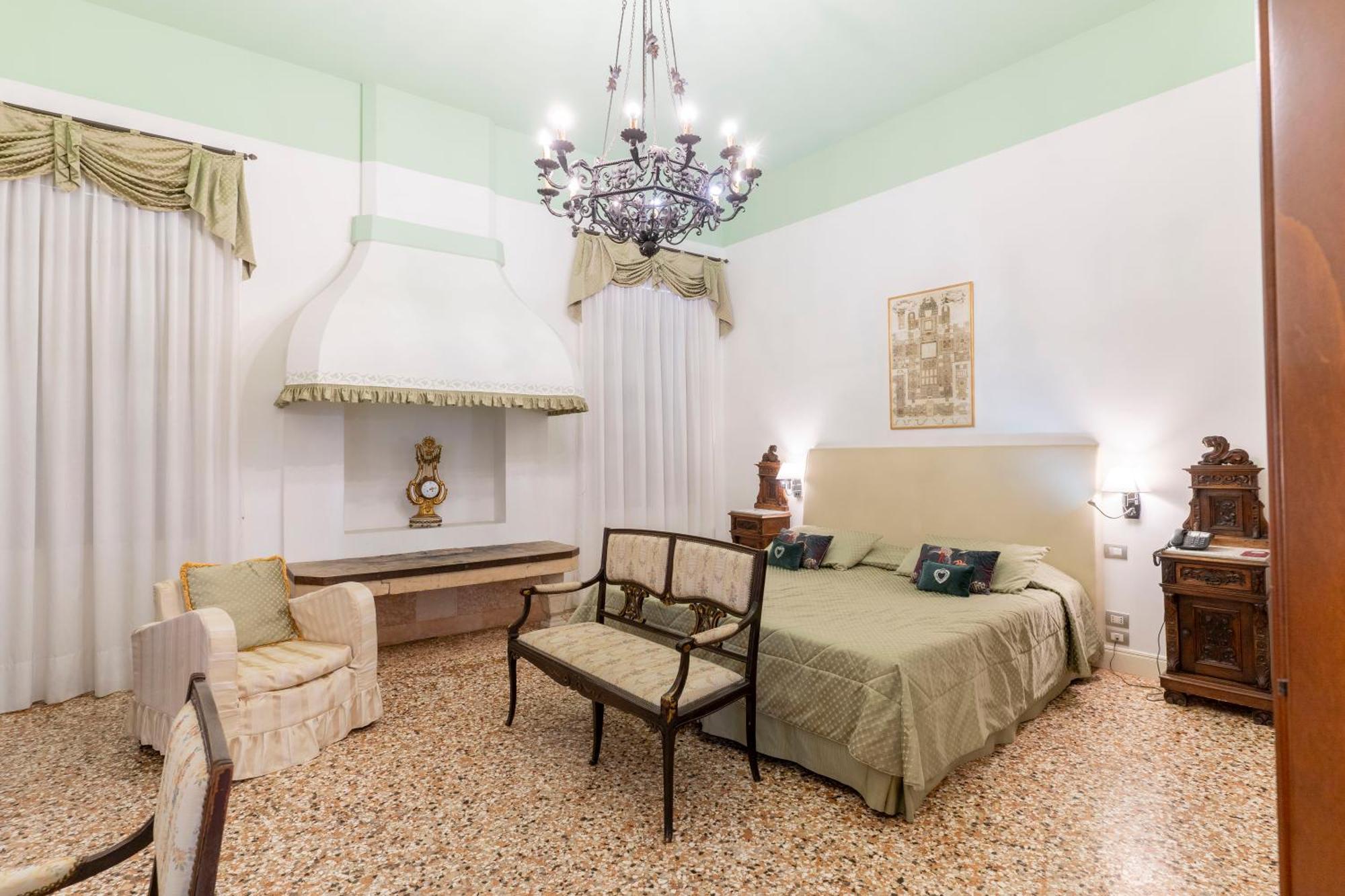 Sant'antonin 3* Venetië