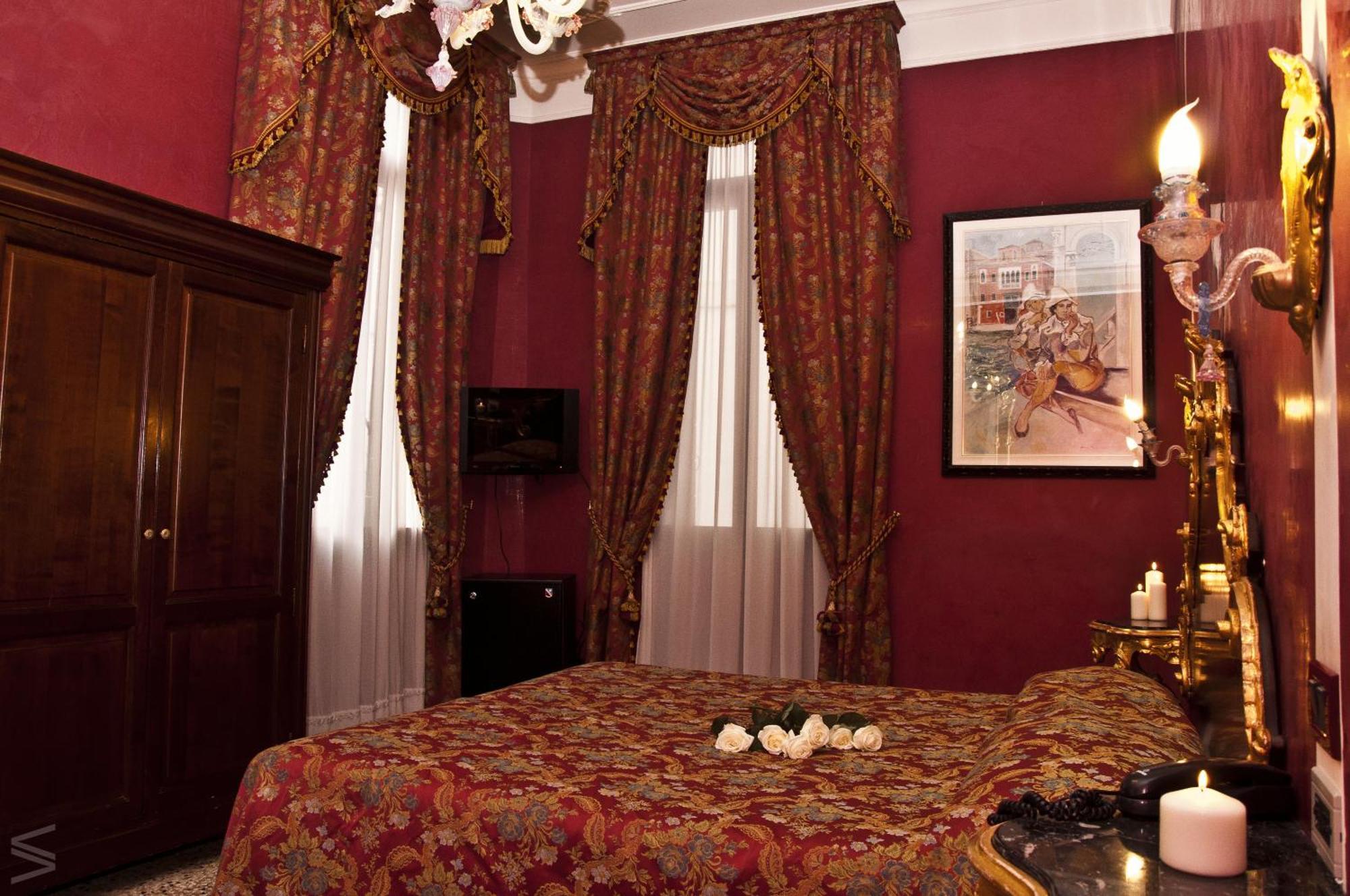 Hotel Residenza D'epoca San Cassiano 4*
