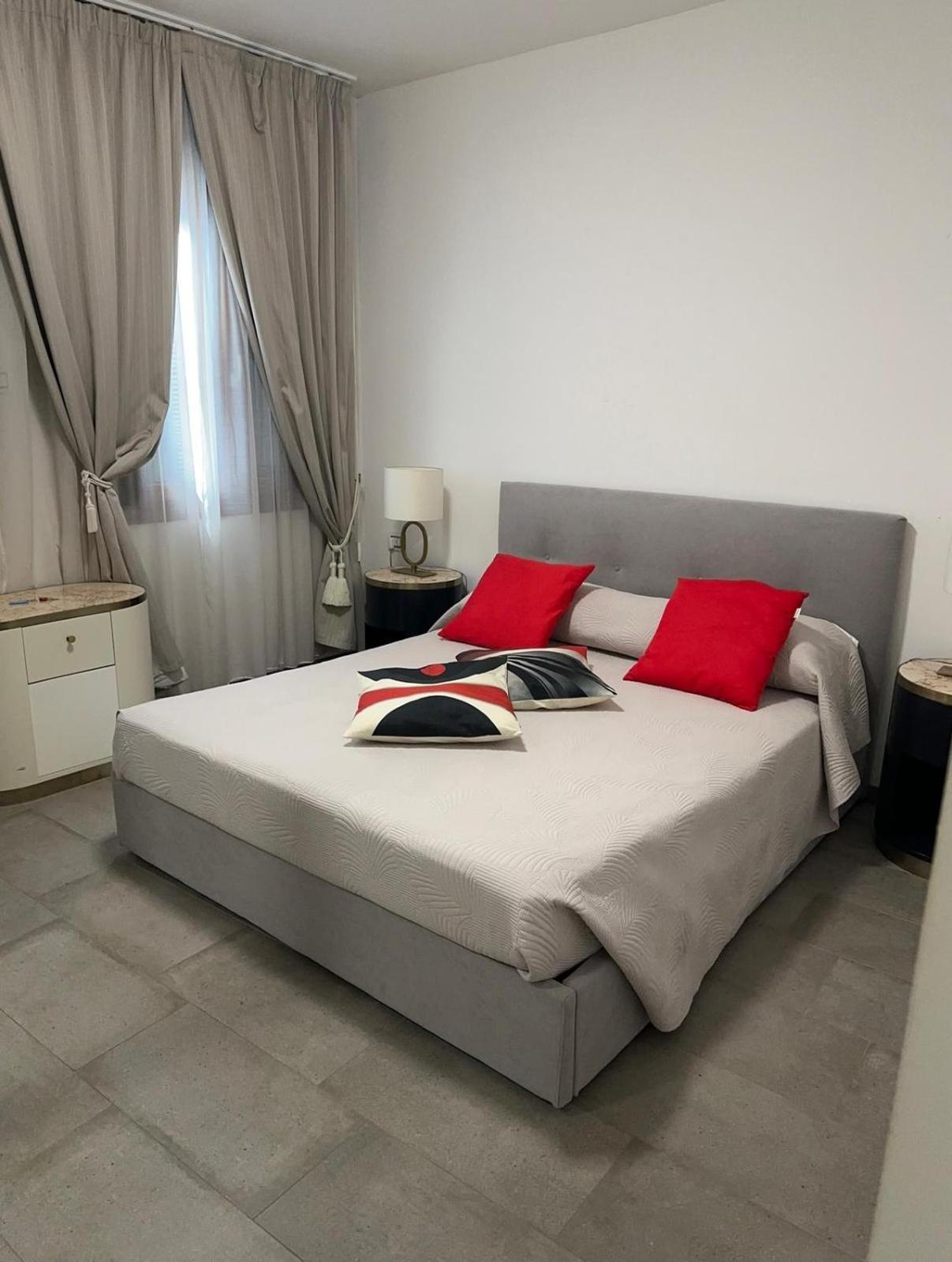 Appartamento With Private Courtyard