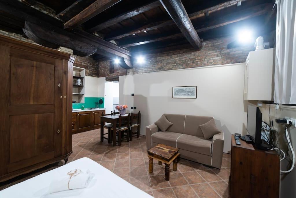 Charming Open-space Do Torri Appartement