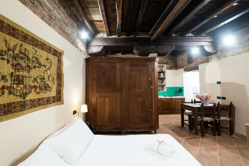 Charming Open-space Do Torri Appartement