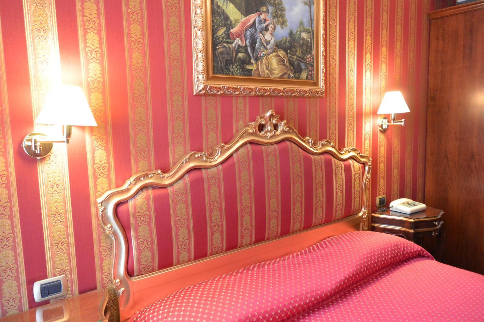 Hotel Di Milano 3*