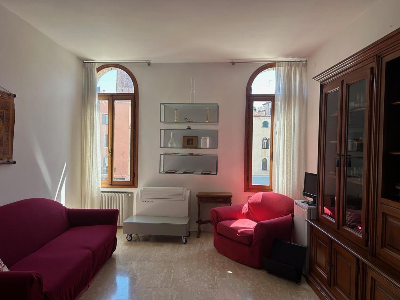 Homes & Holidays Apartment Venedig