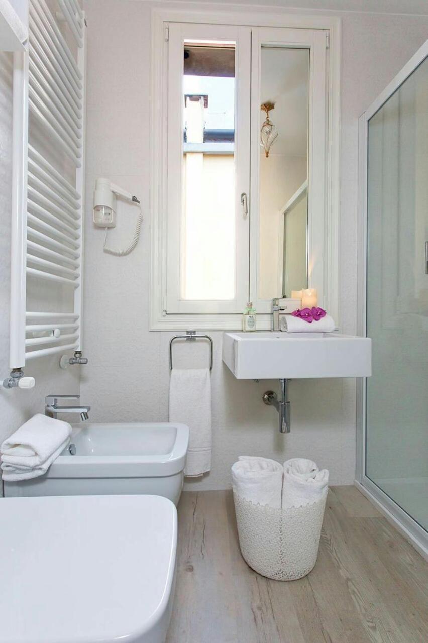 Aquamare, Boutique Couette-café 2*
