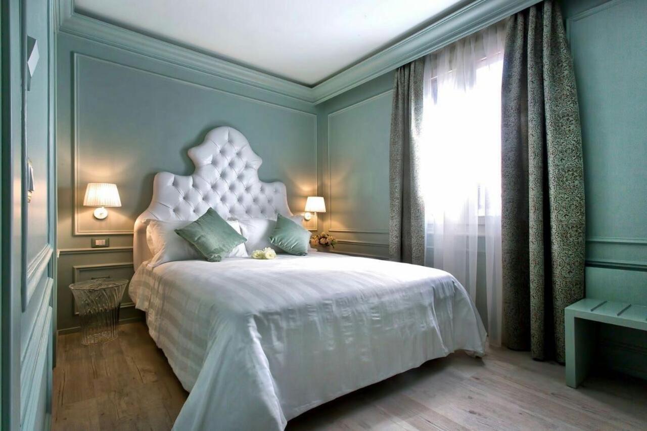 Couette-café Aquamare, Boutique 2*