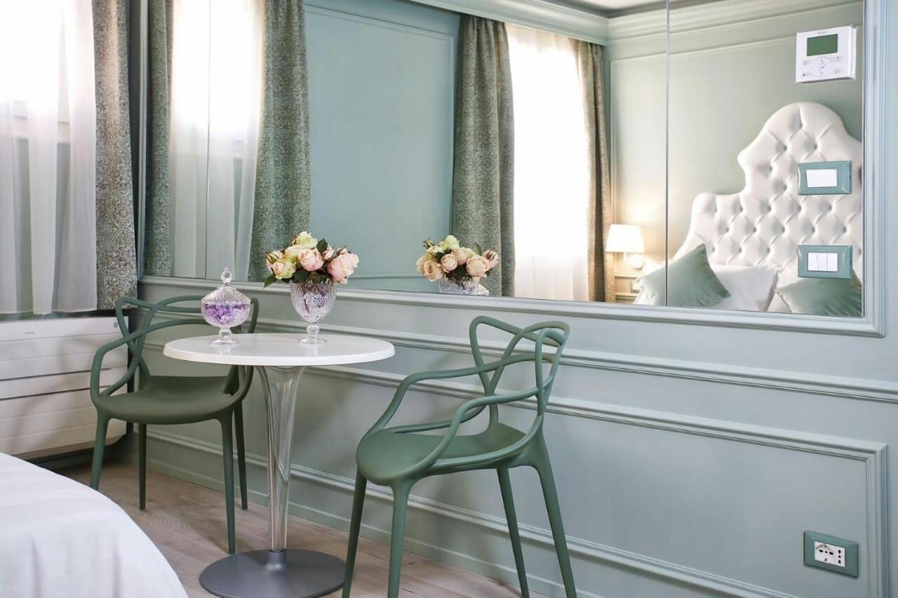 Couette-café Aquamare, Boutique Venise