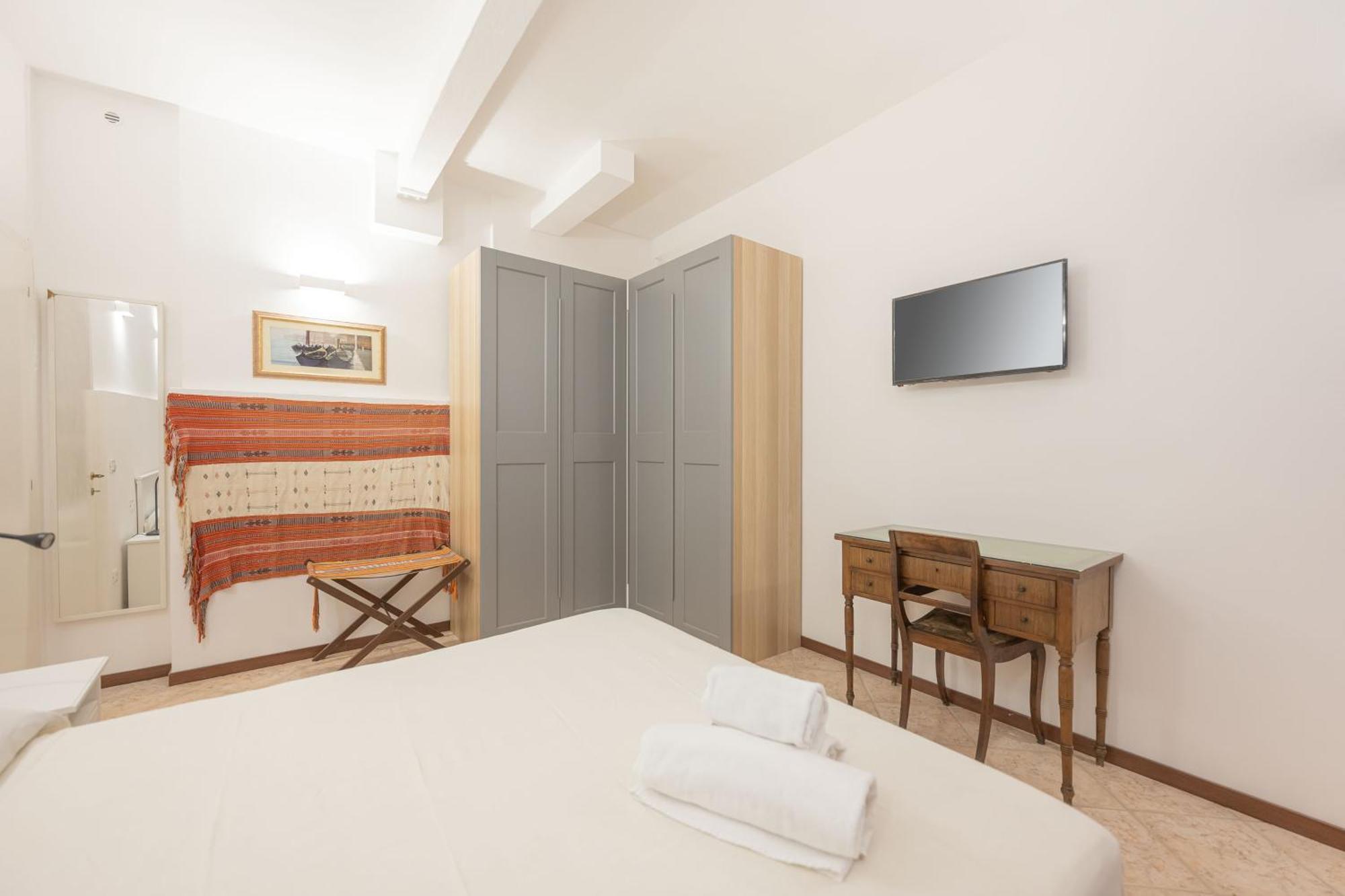 Appartamento Casa Luna - 10 Min From Train Station