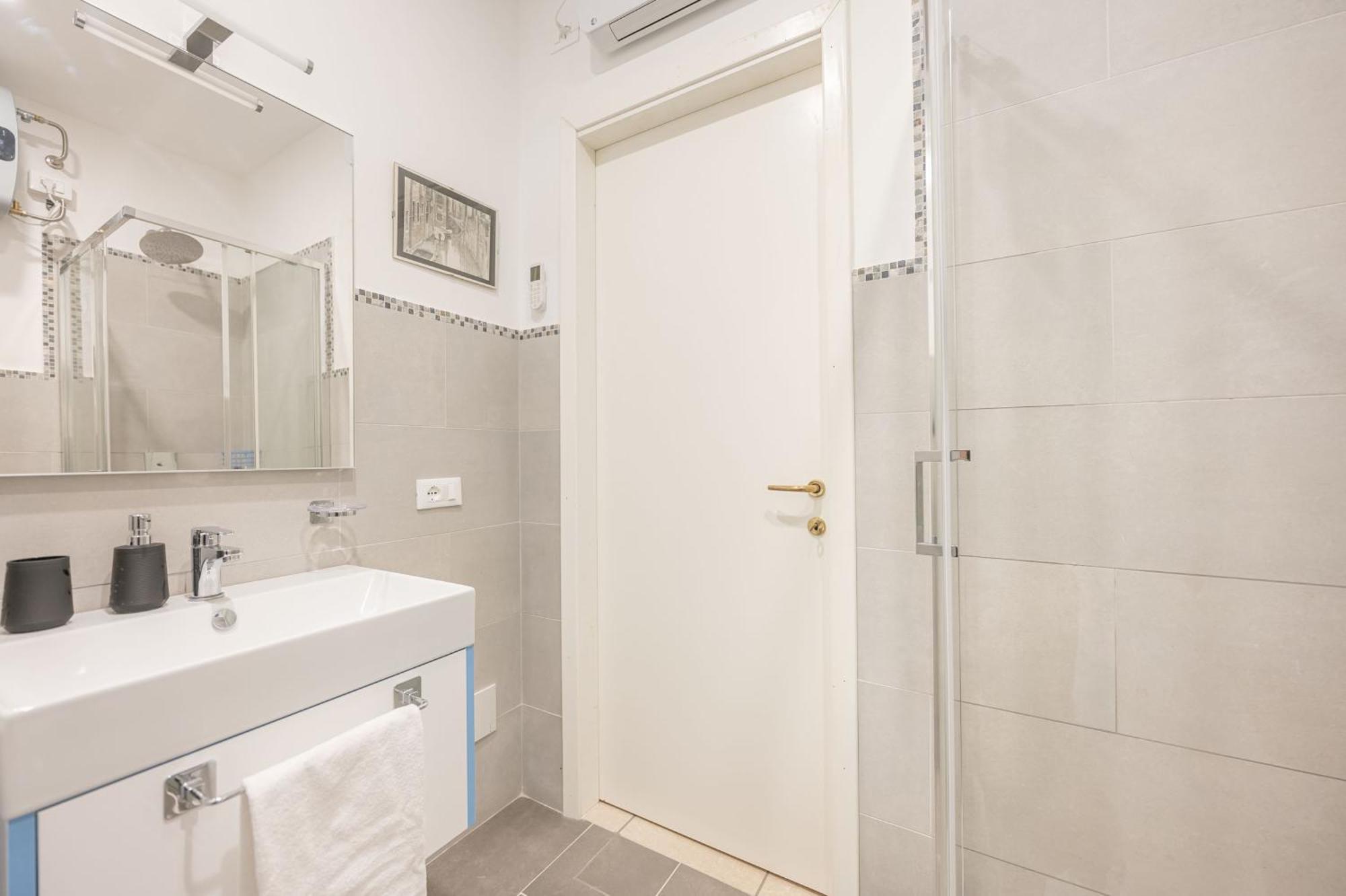 Casa Luna - 10 Min From Train Station Appartamento Venezia