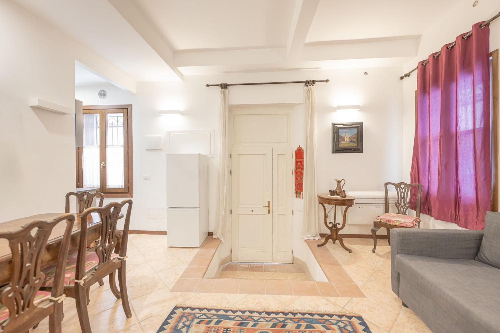 Casa Luna - 10 Min From Train Station Appartamento