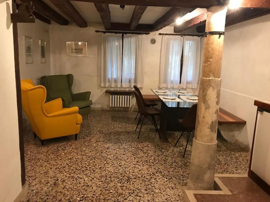 Cosy Apt For 6 Pp Between San Marco And Rialto Bridge *