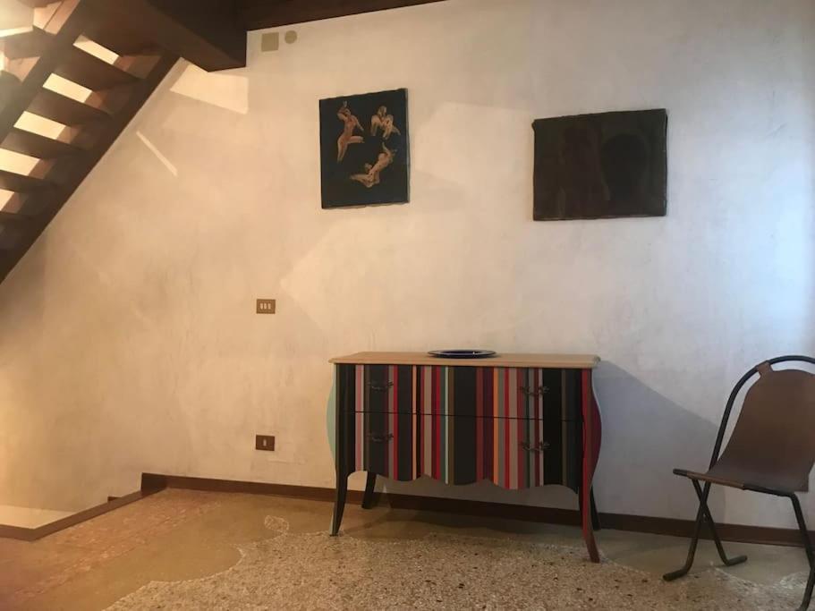 Appartamento Cosy Apt For 6 Pp Between San Marco And Rialto Bridge