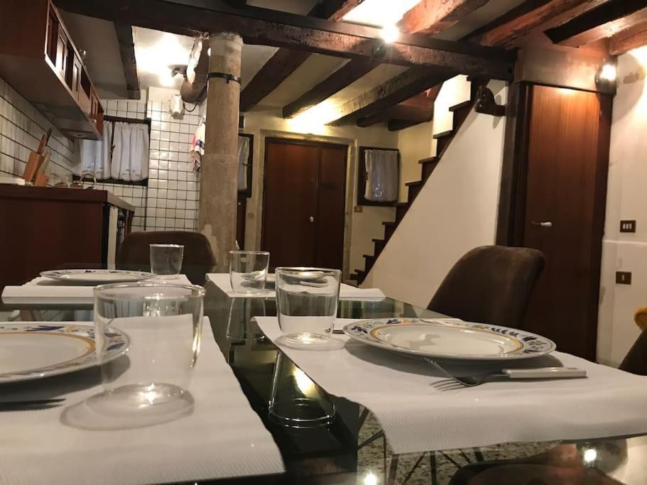 Appartamento Cosy Apt For 6 Pp Between San Marco And Rialto Bridge *