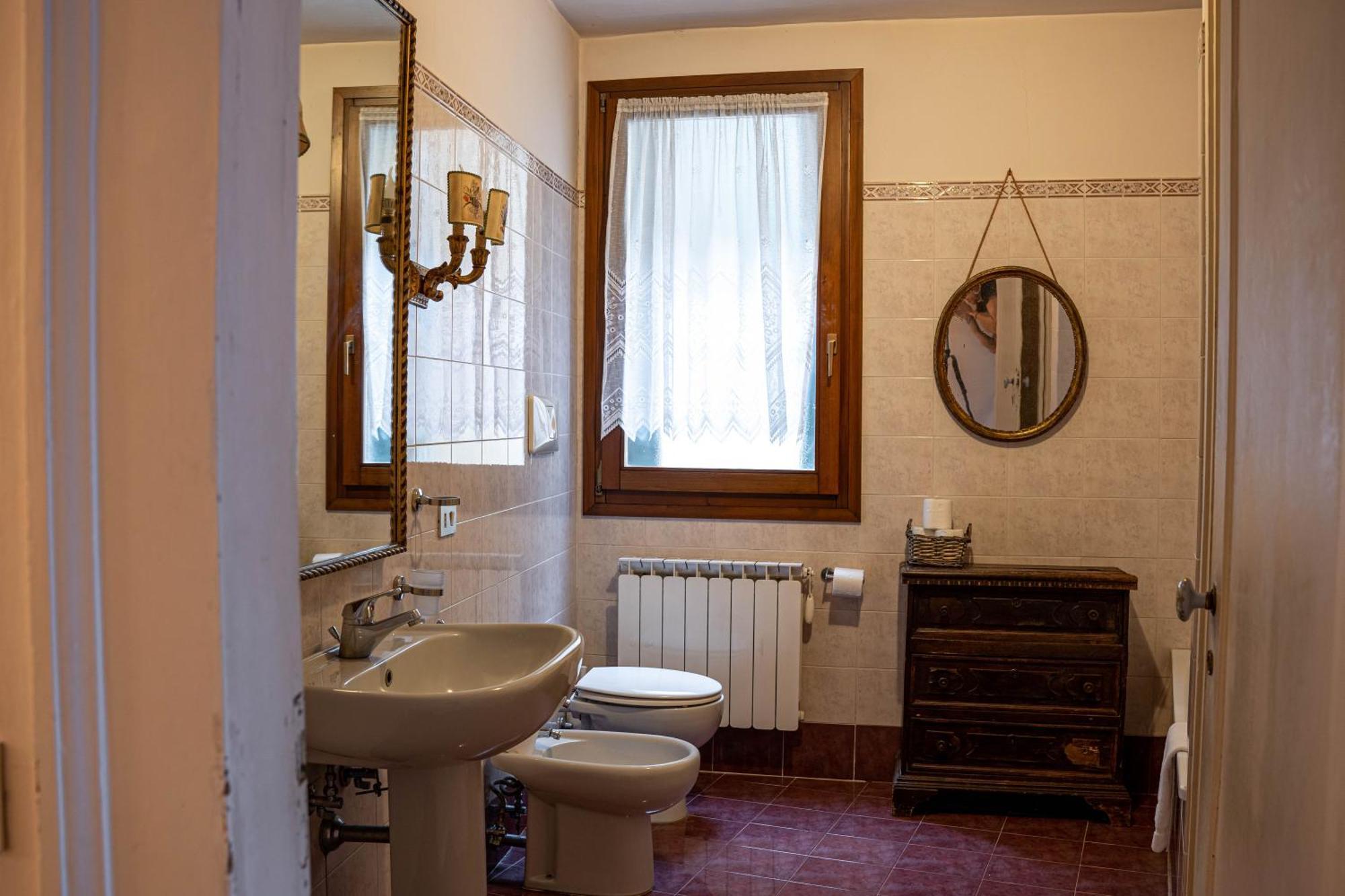 Gorgeous Behind St.mark Square Appartement *