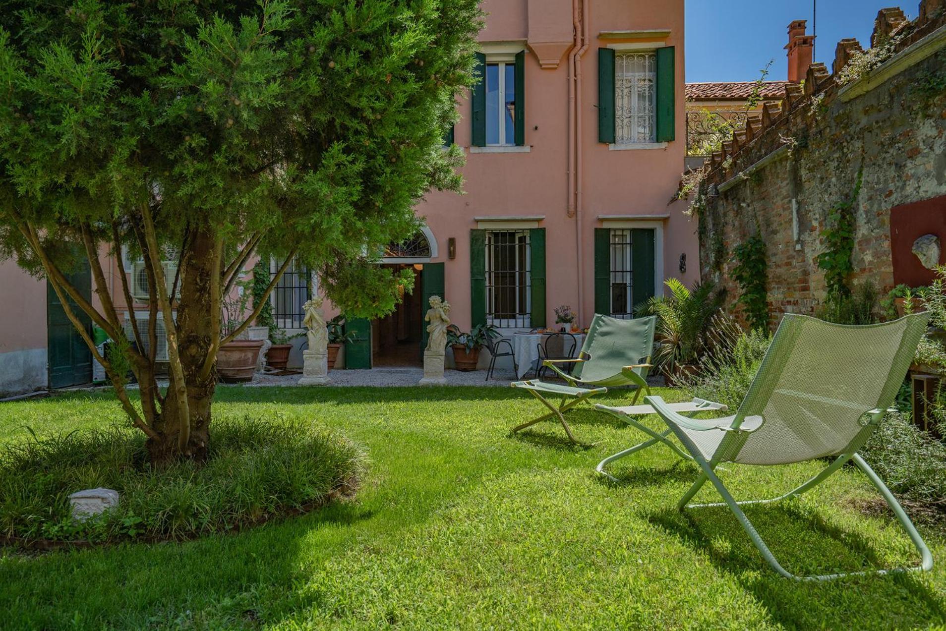 Casa Della Sensa 1 Garden & Canal View