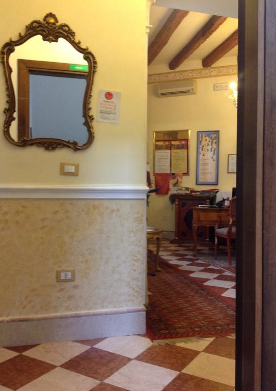 Casa Fenice Couette-café