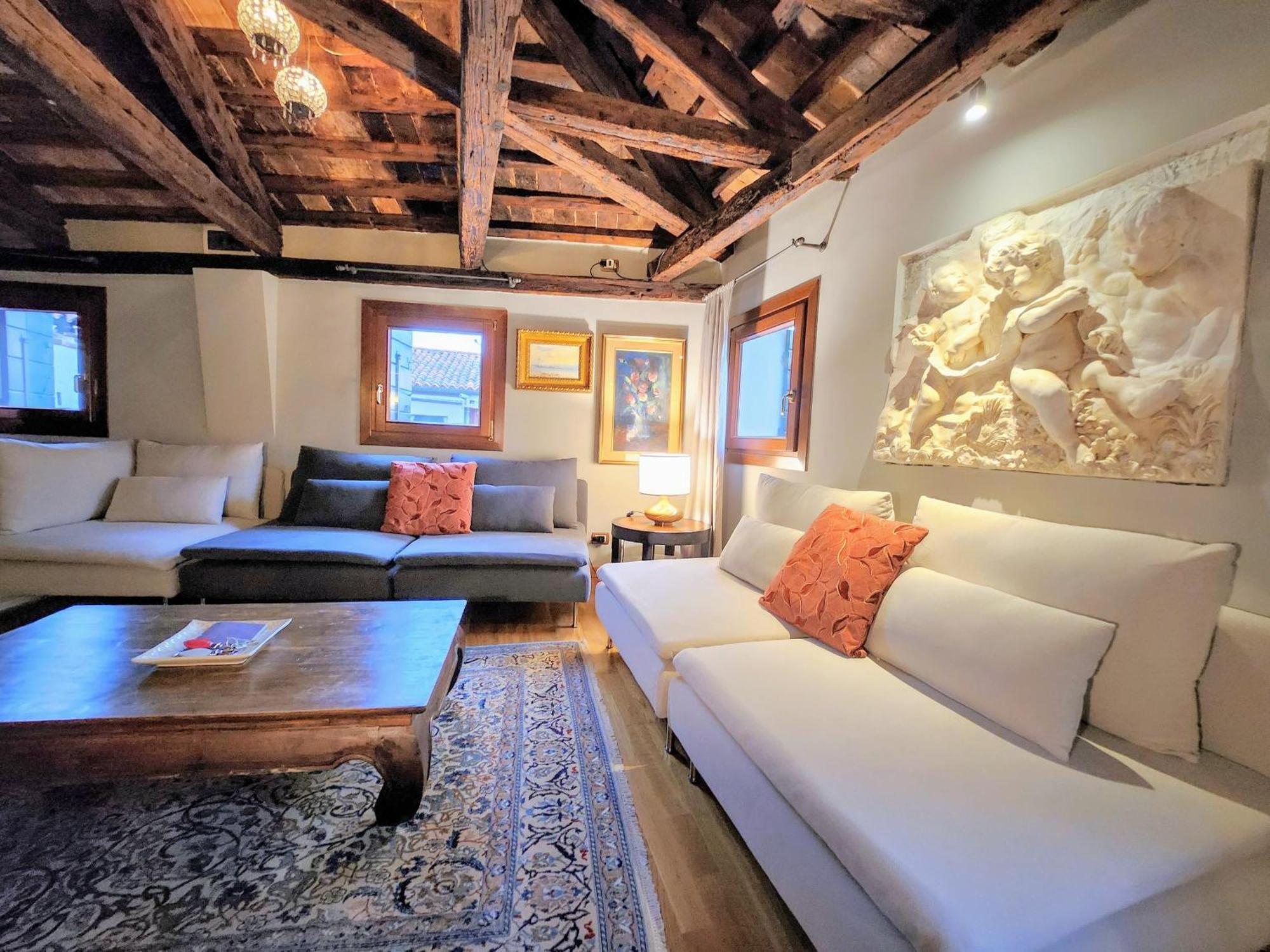 Casanova Penthouse In The Heart Of Appartamento